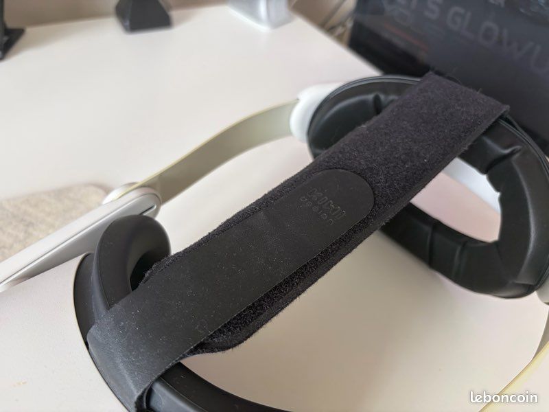 Meta Quest 2 128go et ses accessoires (image 2)