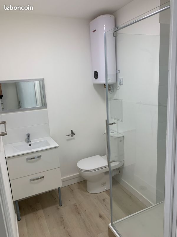 STUDIO Meublé Hyper Centre à Louer - Poitiers 86000 (image principale 2)