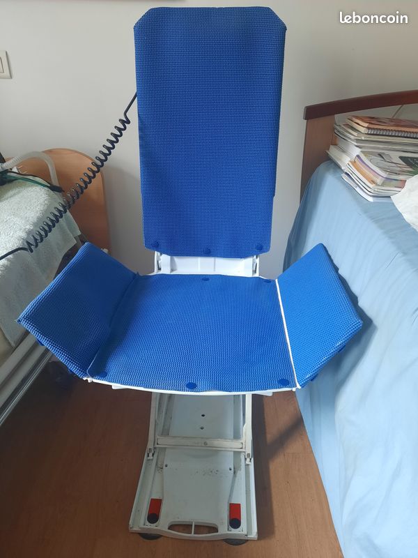 Vend siège baignoire électrique (batterie) ORCA bleu (image 2)