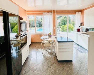 Maison 1 290 000 € - 237 m²