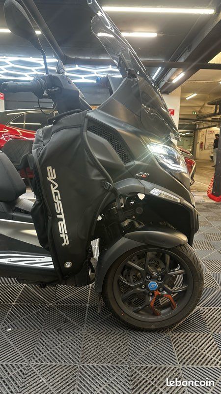 Piaggio MP3 530 HPE – 2022 – 21 133 km – Très bon état (image 7)