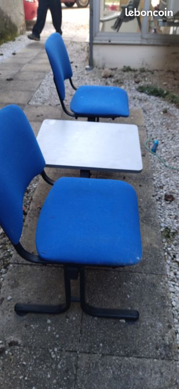 Chaise et tablette (image 1)