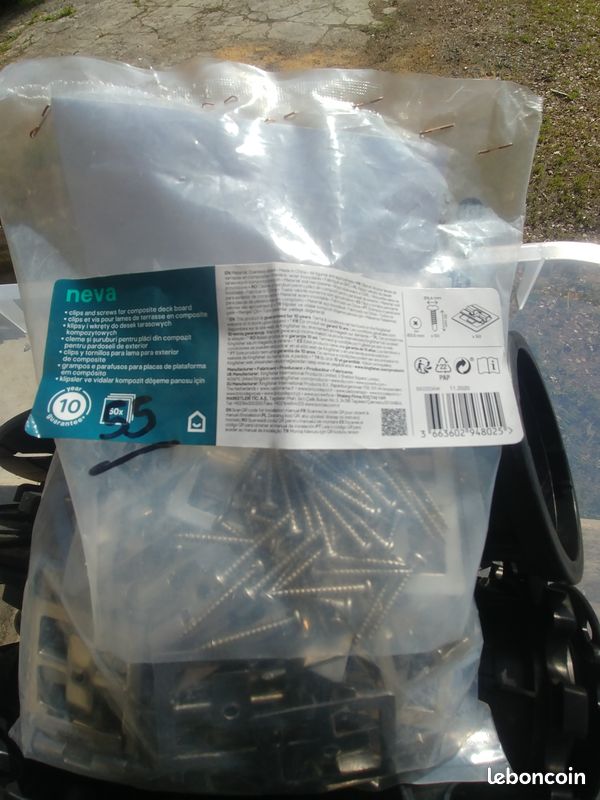 Clips pour lames de terrasse composite (image 1)