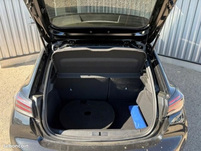 Peugeot 208 100 S&S BVM6 Allure (image 6)
