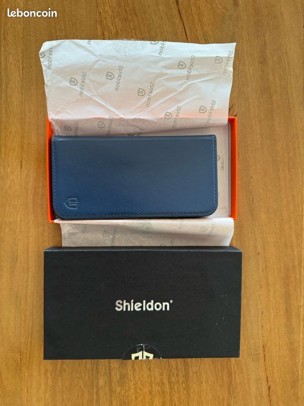 Coque en cuir Sheldon pour iPhone XS (image 1)