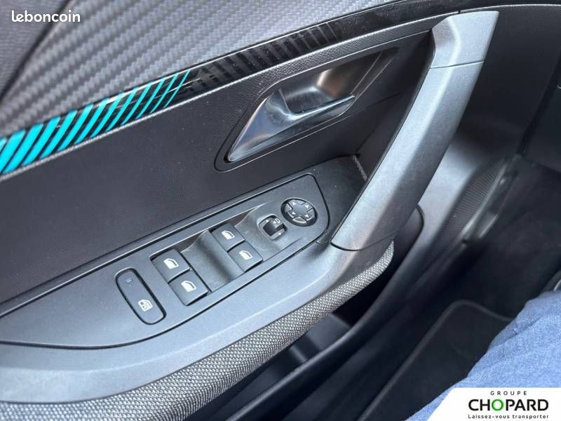 Peugeot 2008 PureTech 100 S&S BVM6 Style (image 20)