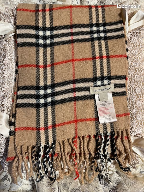 Wool Echarpe Burberry Vintage Burberry London Echarpe Laine