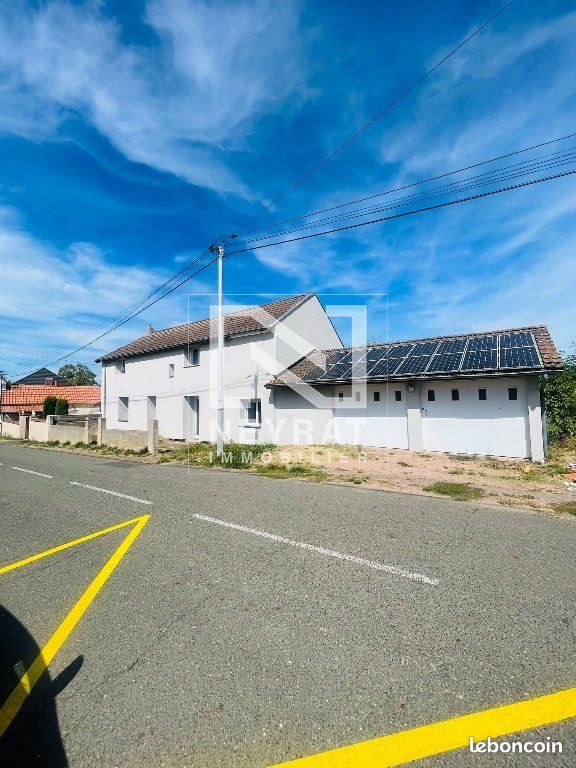 Maison 8 pièces 147 m² · à Pouilloux · 147 m² · 91 800 €