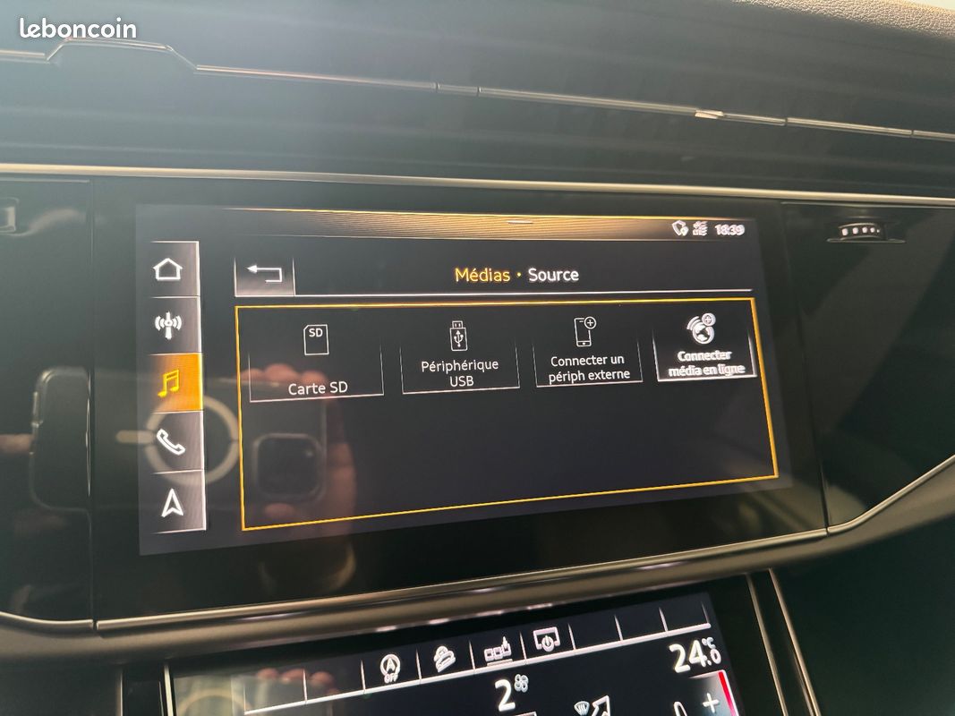AUDI Q8 Q8 45 TDI 231 Tiptronic 8 Quattro / CarPlay / Caméra de recul / Sièges éléctriques (image 24)