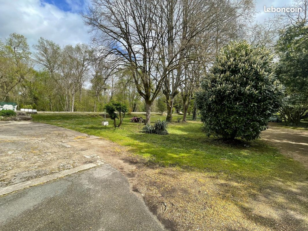 Appartement 5 pièces 132 m² · à Vouvray · 132 m² · 260 000 €