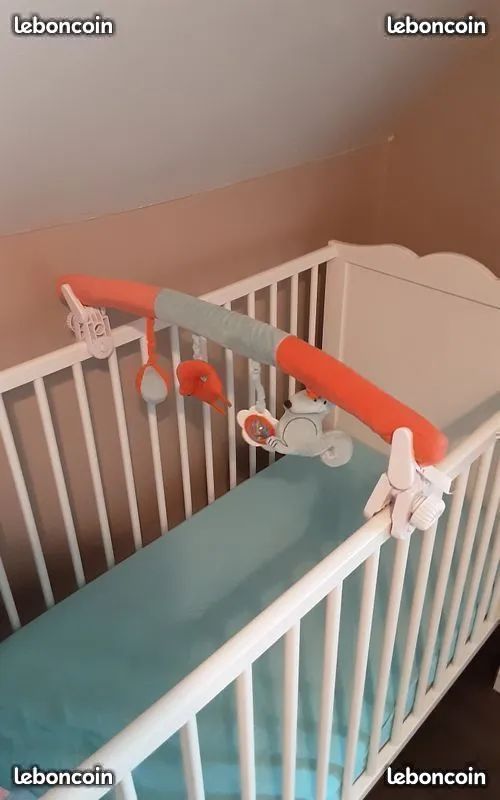 Vendu à MLD Neuve arche d'activités verbaudet lit poussette transat avec sa housse de rangement renard loup (image 1)