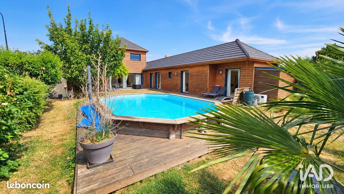 Maison 8 pièces 195 m² · à Goussainville · 195 m² · 480 000 €