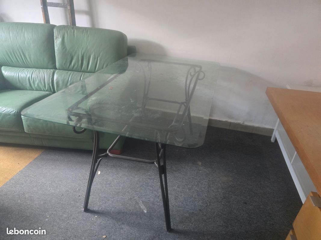 Table en verre et fer forgé (image 1)