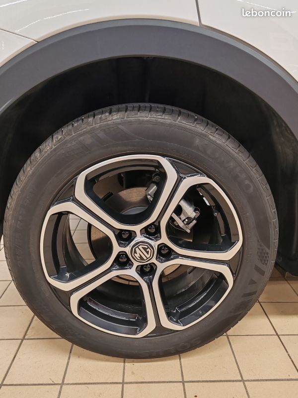 MG ZS 1.5 L hybrid + 197 ch Comfort SOUS GARANTIE CONSTRUCTEUR (image 19)