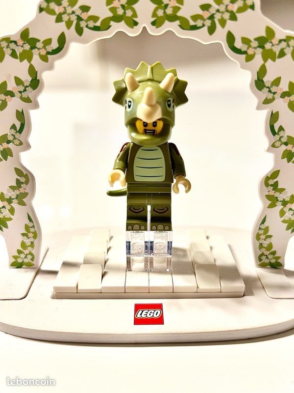 LEGO Minifigure Series 25 - Figurine Triceratops Costume Fan - col431 - Complet (image 1)