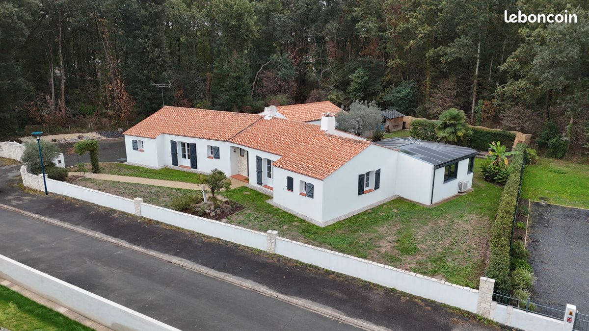 Maison 8 pièces 209 m² · à La Garnache · 209 m² · 517 275 €