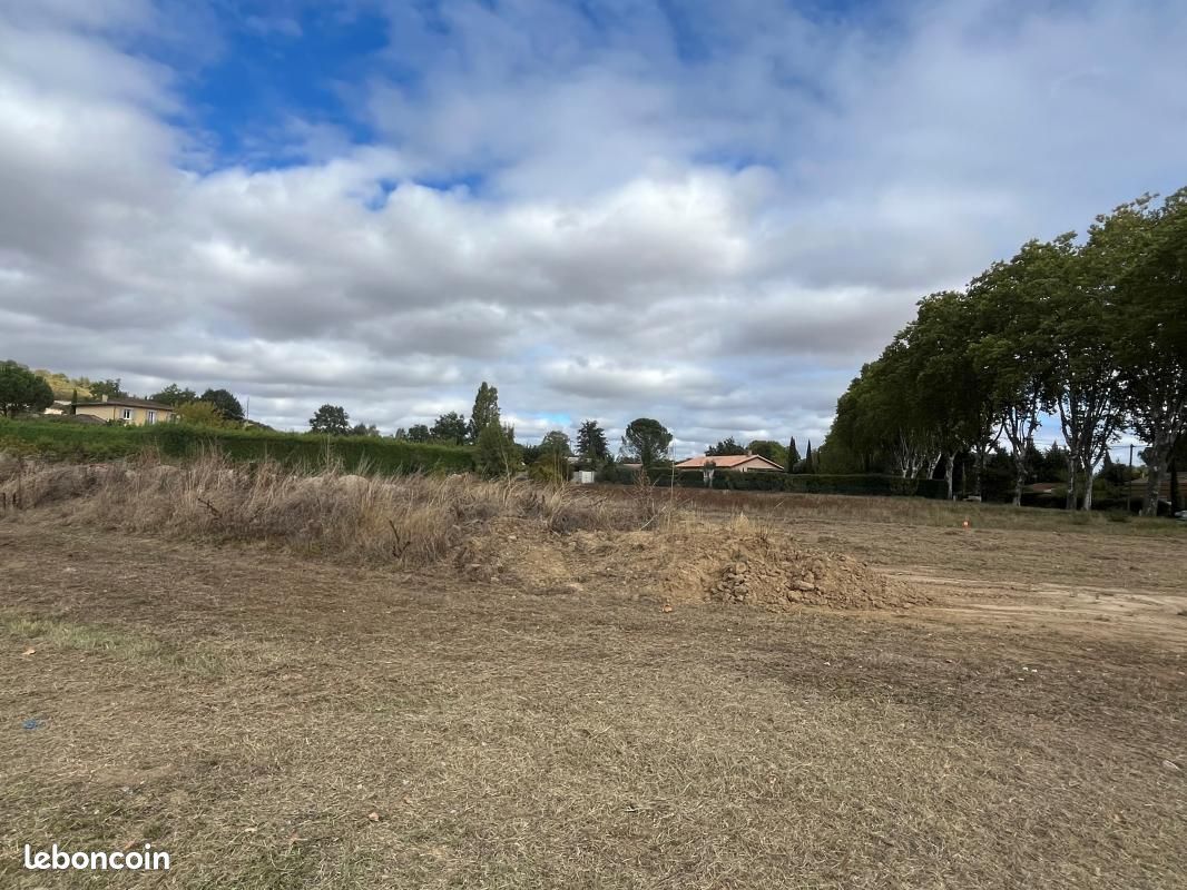 Terrain 899 m² · à Mézens · 100 000 €
