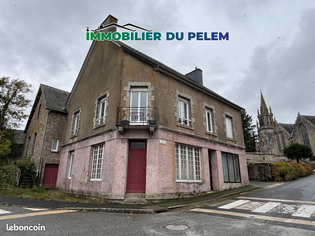 Maison 7 pièces 165 m² · à Kergrist-Moëlou · 165 m² · 103 500 €