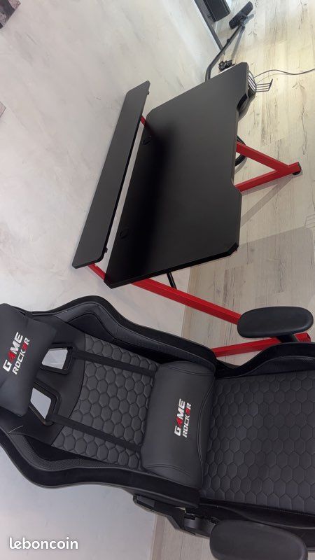 Bureau (image 1)