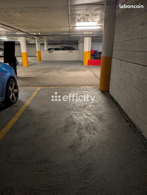 Parking 11 m² · à Paris · 11 m² · 20 000 €