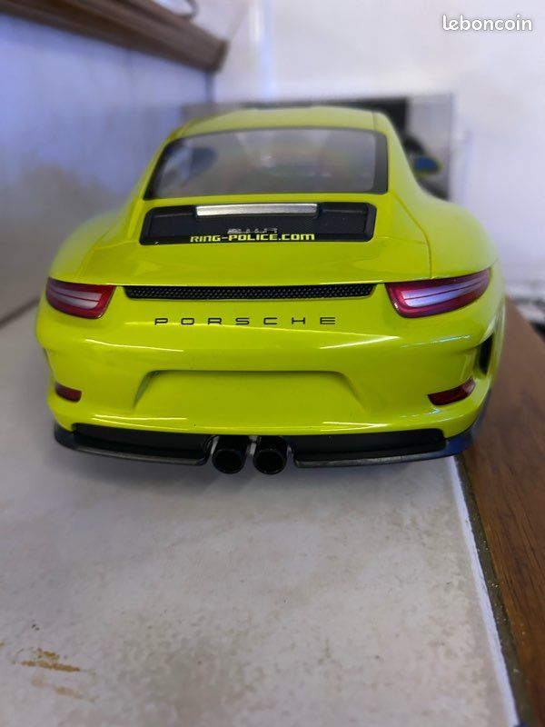 Porsche 911 1/12 (image 2)