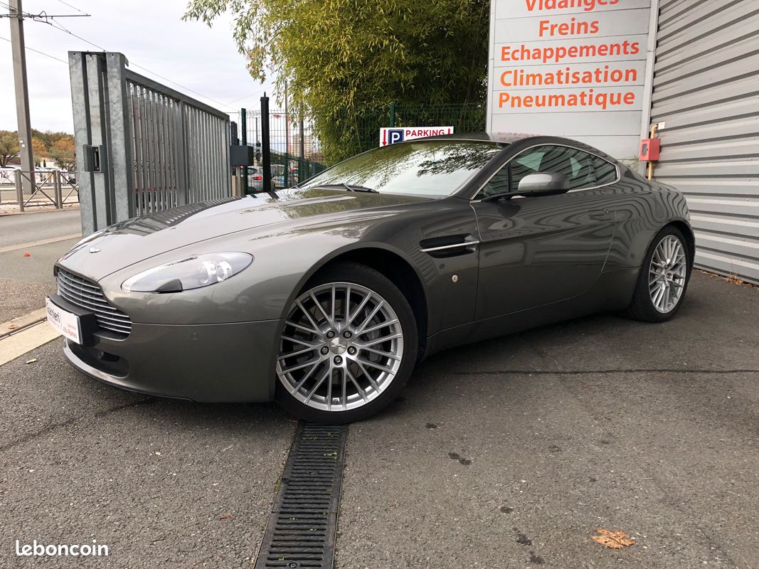 Aston Martin V8 Vantage 4.7 Sportshift Première Main (image 1)