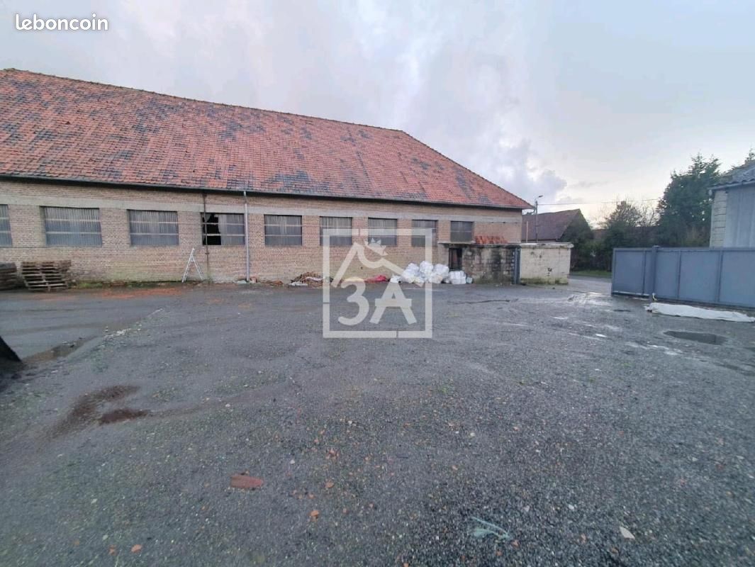 Local commercial 602 m² · à Fruges · 602 m² · 218 200 €