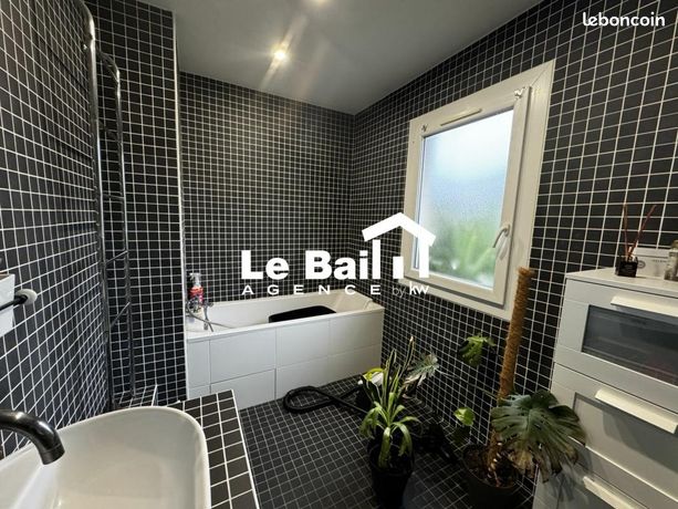 https://img.leboncoin.fr/api/v1/lbcpb1/images/3d/09/c3/3d09c39229f04038d039033f0077c06ba8df1619.jpg?rule=ad-image