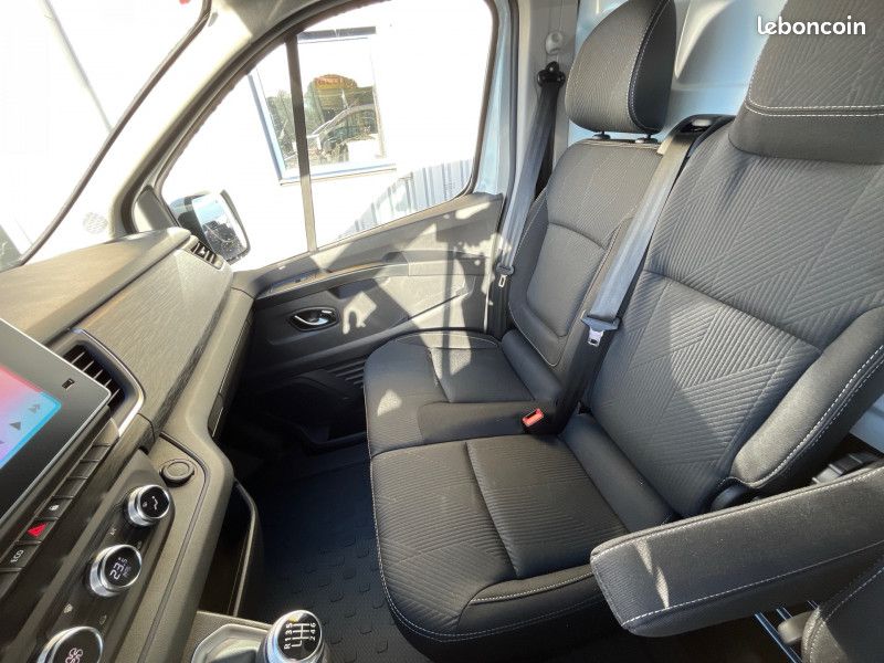Renault TRAFIC III FG L1H1 2T8 2.0 BLUE DCI 130CH EXTRA -25 (image 27)
