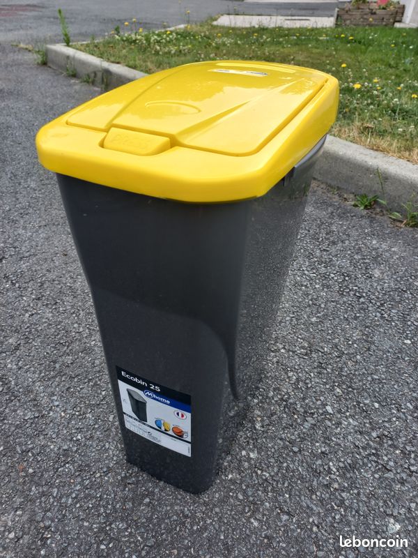 Poubelle jaune (image 1)