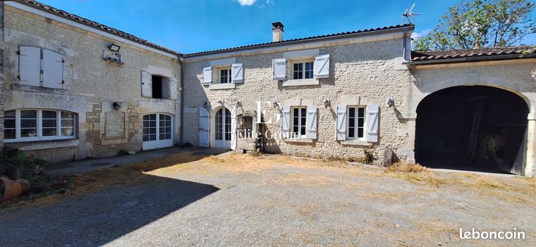 Maison 7 pièces 223 m²