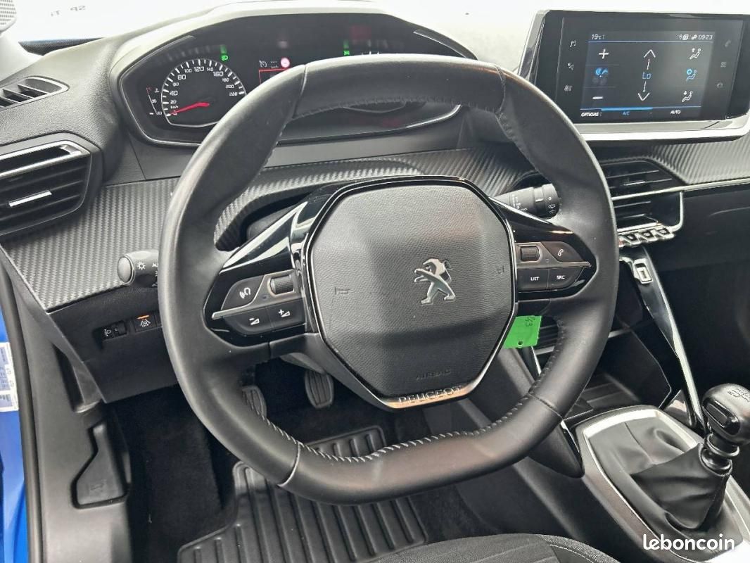 Peugeot 2008 PureTech 130 S&S BVM6 - Style (image 9)