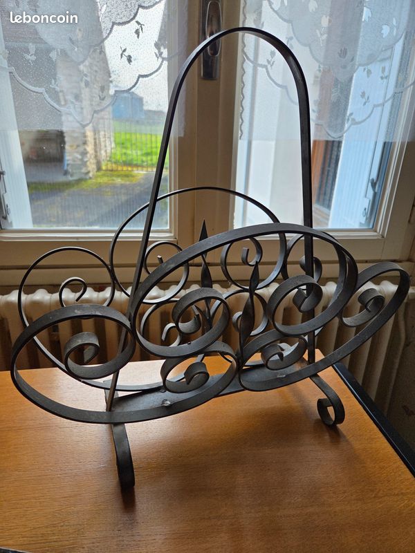 1 porte revue en fer forgé à volutes en métal ancien / vintage (image 7)