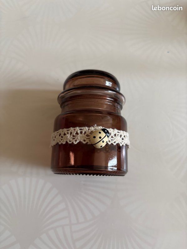 Lot de 7 petits pots dimensions 8 cm de hauteur avec le bouchon /5,5cm de diamètre (image 3)