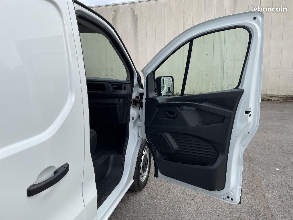 Renault Trafic FOURGON FGN L1H1 3000 KG BLUE DCI 130 CONFORT (image 17)