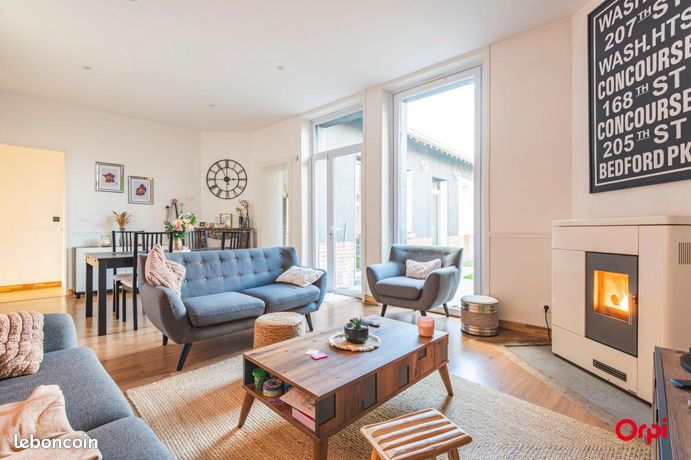 Maison 6 pièces 230 m²