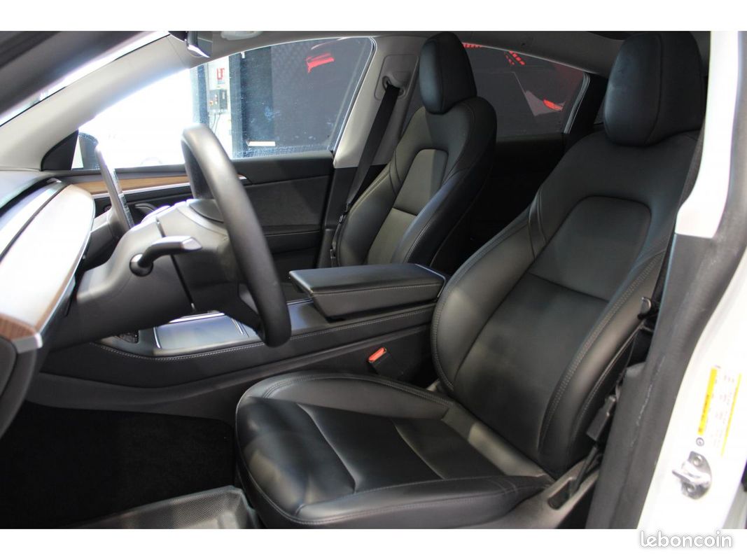 TESLA MODEL Y AWD Performance - Première main (image 7)