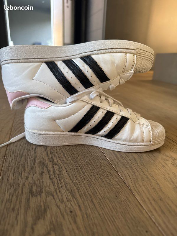 Chaussures adidas superstar taille 34 Chaussures