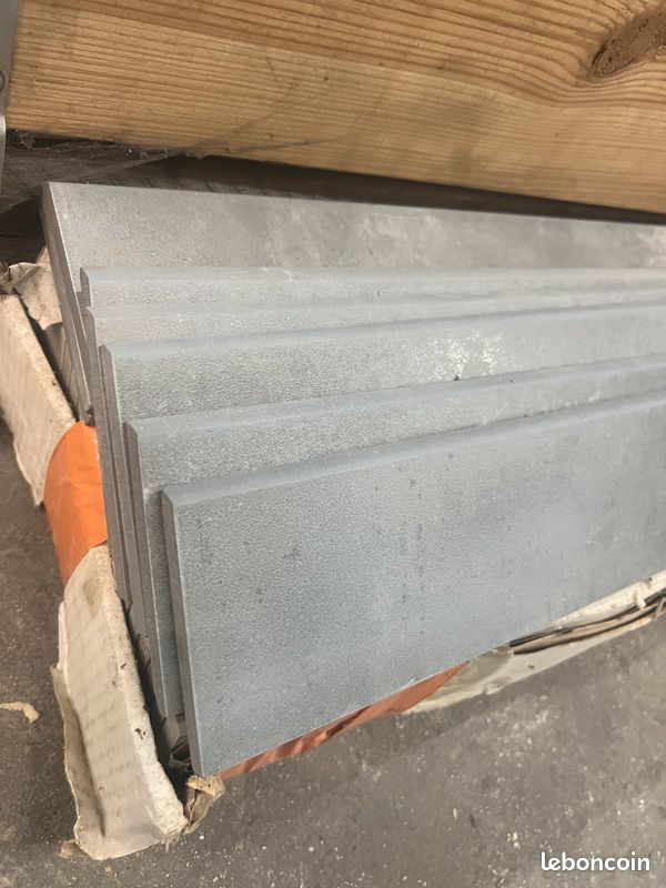 8m2 carrelage 50x50 grès cérame gris à reflet + 28 plinthes (image 2)