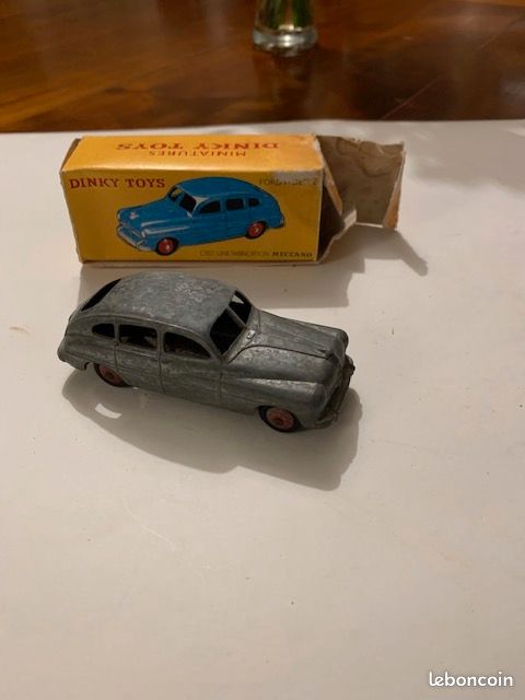 Dinky Toys 24Q Ford Vedette - Voiture Miniature Ancienne - France