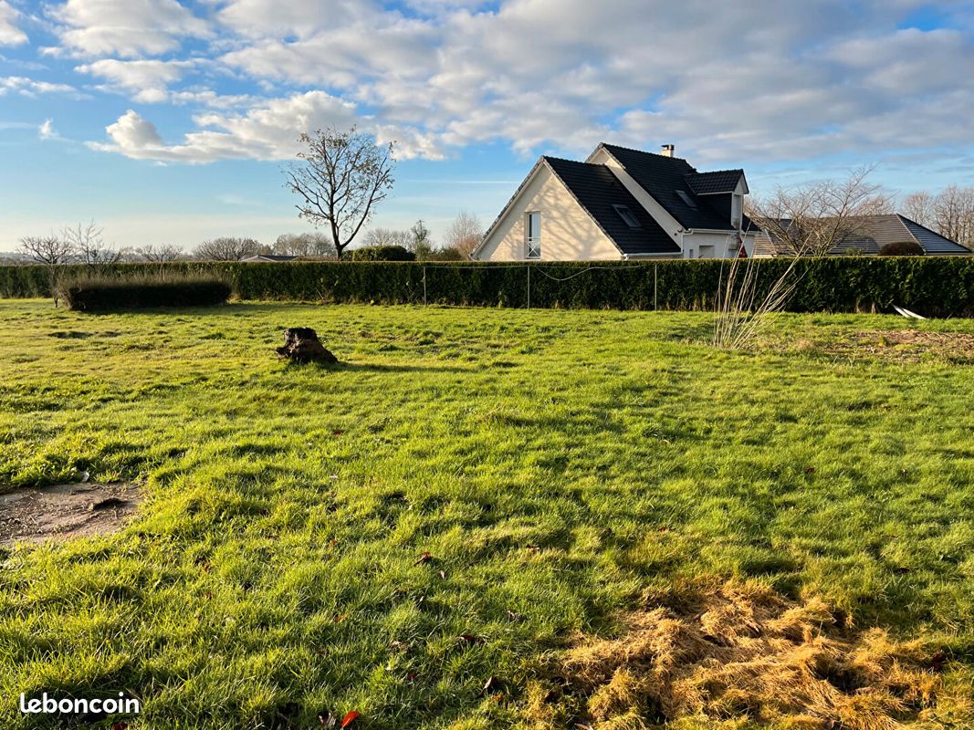 Terrain 671 m² · à Saint-Laurent-de-Brèvedent · 671 m² · 125 000 €