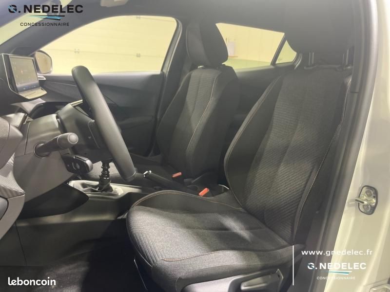Peugeot 2008 1.2 Turbo 100ch Style (image 9)