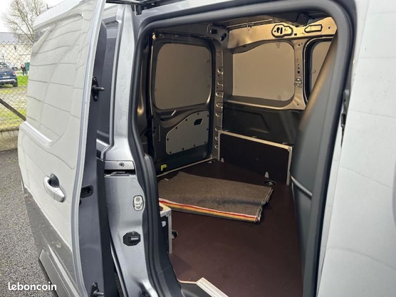 Citroen Berlingo Van M 800kg Electrique 136ch Batterie 51 kWh Pack Premium Connect (image 9)