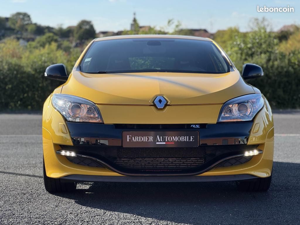 RENAULT MEGANE Mégane Coupé 2.0i 16V - 265 III COUPE Trophy PHASE 1 (image 3)