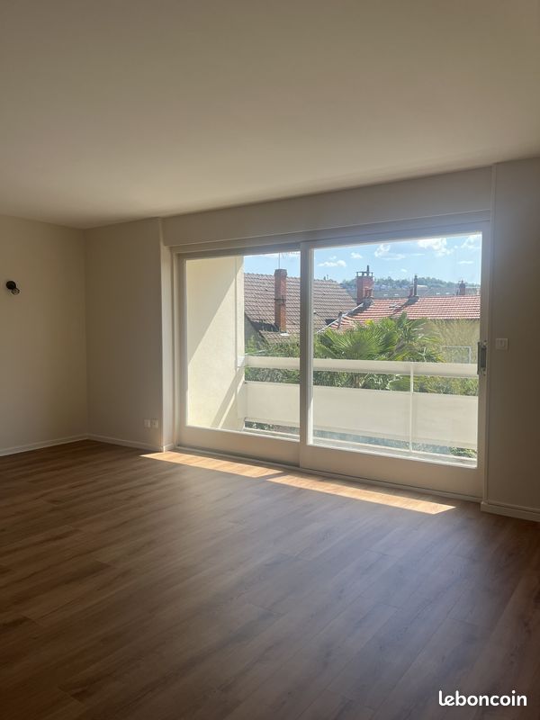 Appartement 3 pièces 74 m² · à Brive-la-Gaillarde · 74 m² · 730 €/mois