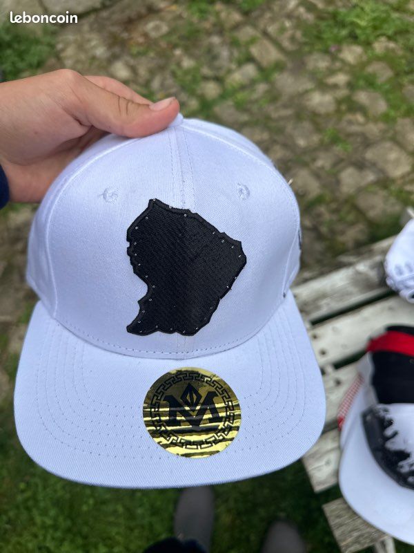 Casquettes neuves (image 7)