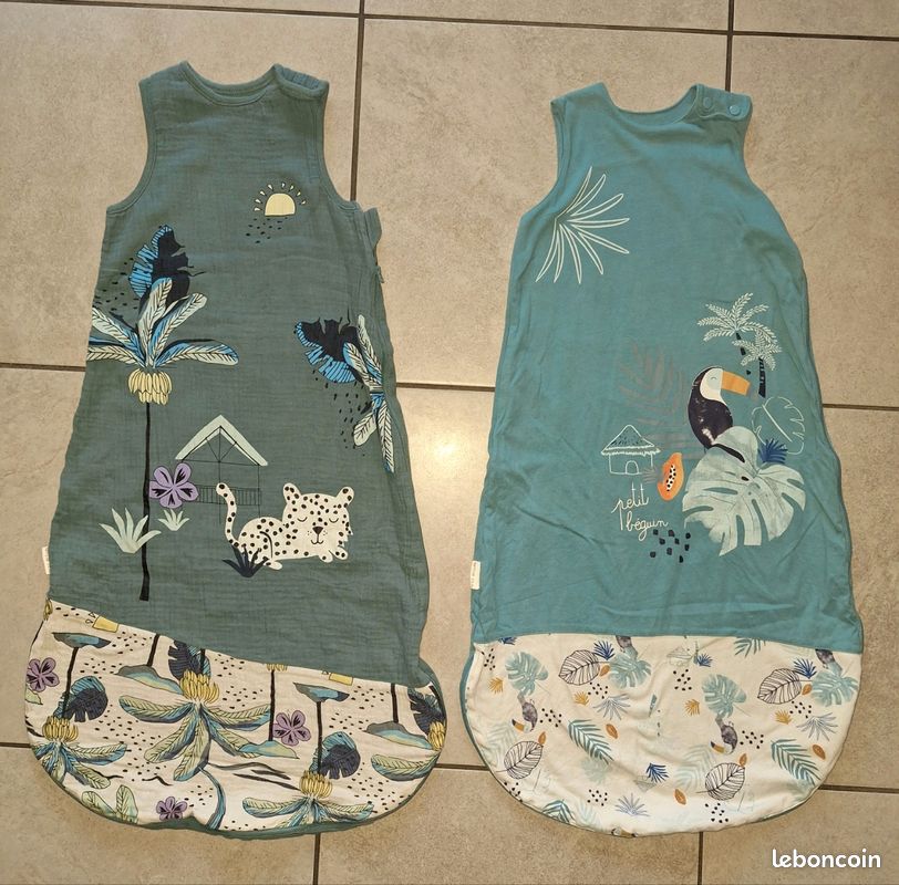 Vends turbulettes PETIT BEGUIN TOG Prix: 20 Vêtements bébé