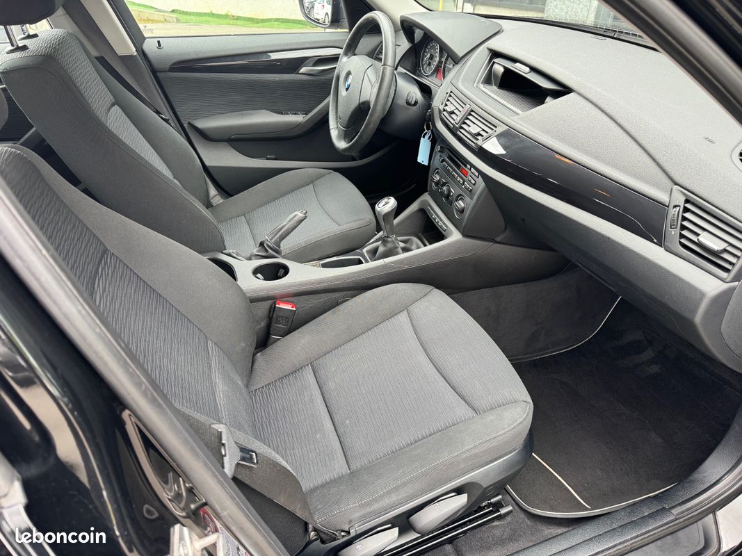 Bmw x1 xdrive 18d 143ch premiere (image 3)