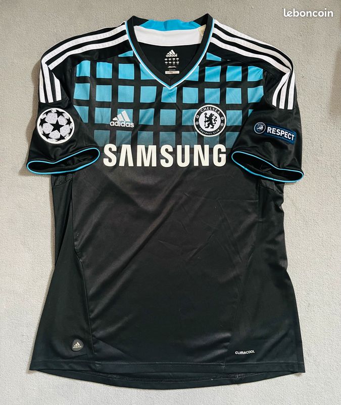 Maillot torres dans maillots de football de clubs anglais