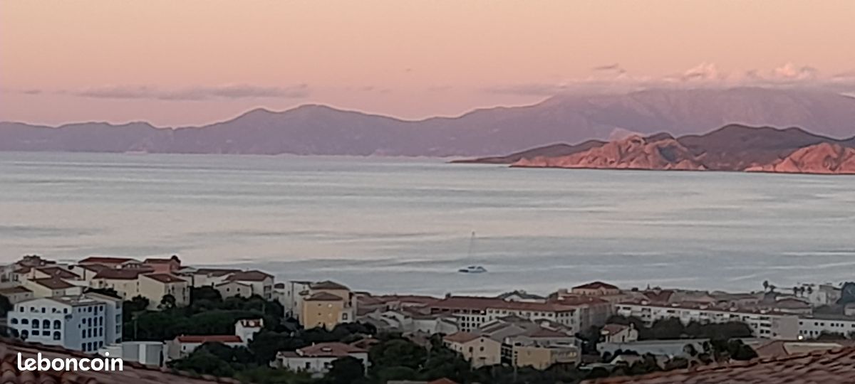APPARTEMENT TYPE 2 PERSONNES REZ DE JARDIN 44m2, VUE MER ENTIEREMENT MEUBLE, EQUIPE ET CLIMATISE, DRAPS FOURNIS, TERRASSE DE 19m2 ET PLACE DE PARKING (image 8)